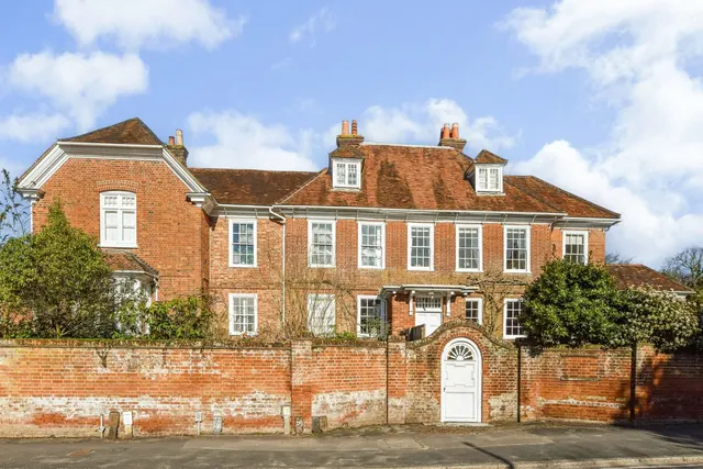 Lyndhurst, SO43, photo 1