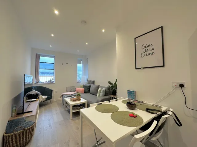 Photo 3 — Flat 21, Tempus House, Milton Keynes, 249 Midsummer Boulevard, MK9 1FP