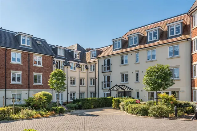 King Edward Avenue, Dartford, DA1, photo 1