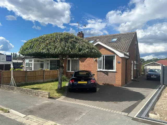 Willowdale Avenue, Heald Green, photo 1