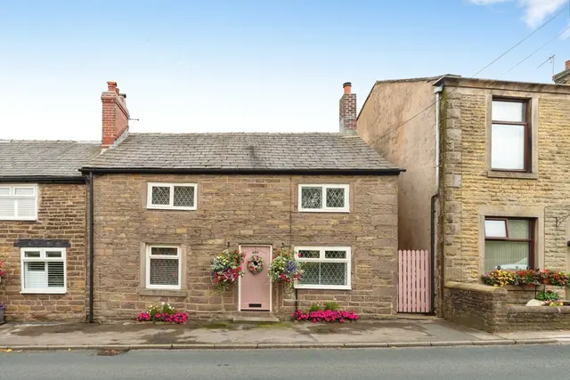 Blackburn Road, Higher Wheelton, Chorley, Lancashire, PR6, photo 1