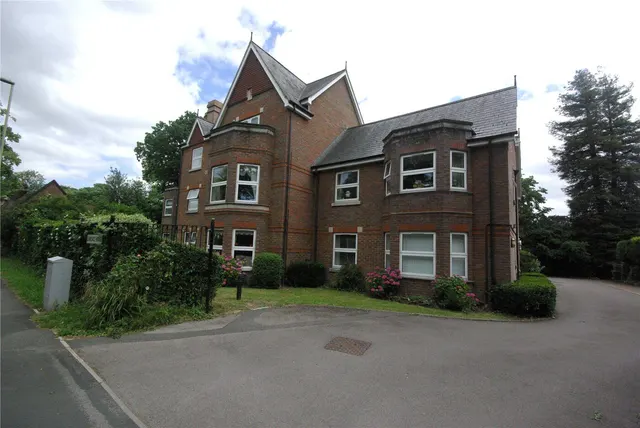 Clarence House, Winchester Hill, SO51, photo 1