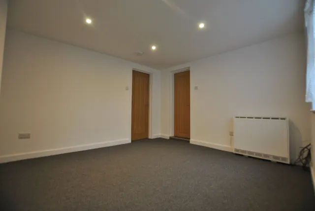 Albion Road, Gravesend, Kent, DA12 2SR, photo 1