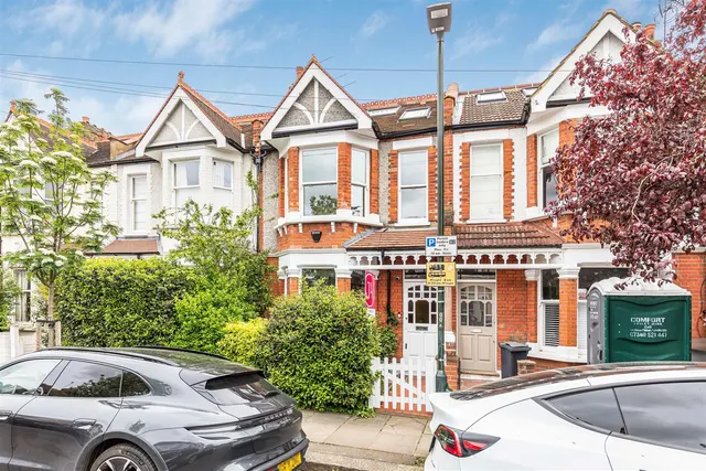 Sutherland Gardens, East Sheen, SW14, photo 2