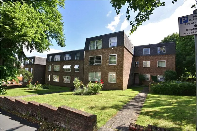 Jenner Road, Guildford, GU1, photo 1