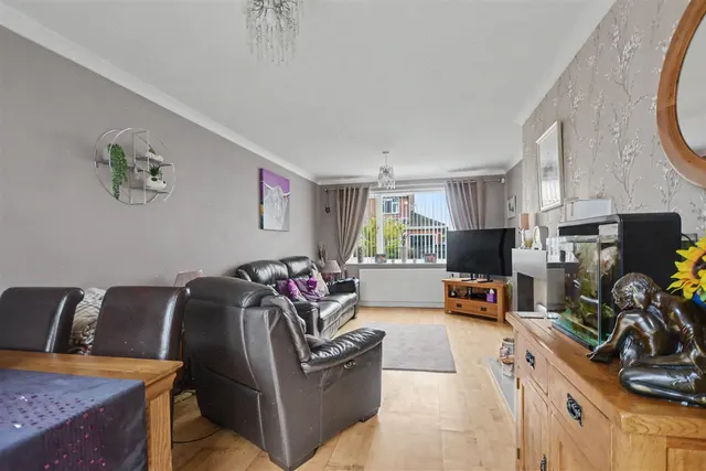 Newland Close, Toton, NG9, photo 2