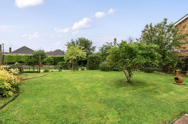 Lodge Close, Middleton-On-Sea, PO22, photo 2