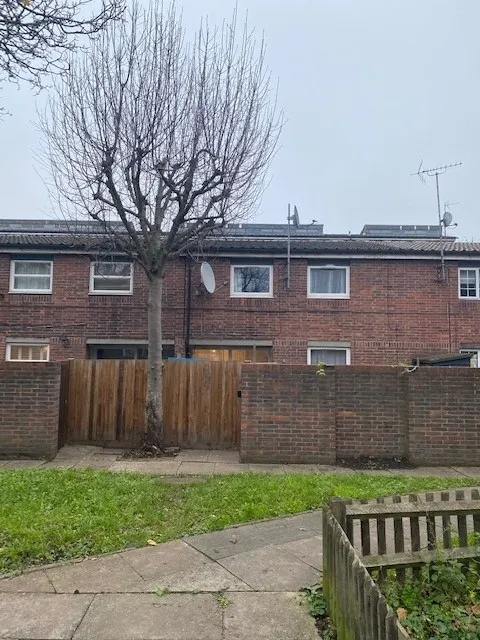 Photo 2 — Todds Walk, Finsbury Park, N7 7