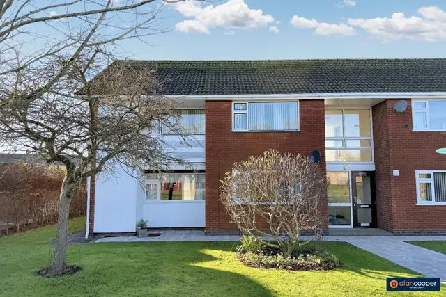 Coniston Court, St Nicolas Park, CV11, photo 1