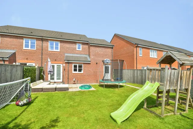 Sculptor Crescent, Stockton-on-tees, TS18, photo 2