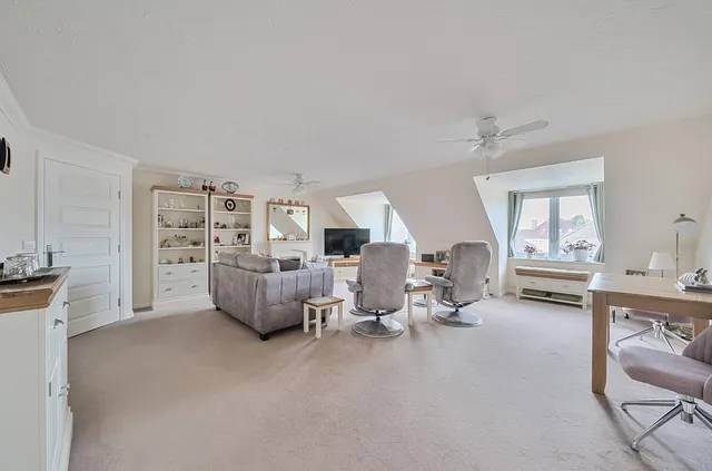 Havant Road, Drayton, PO6, photo 2