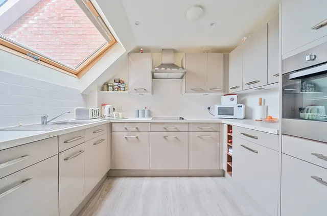 Havant Road, Drayton, PO6, photo 3