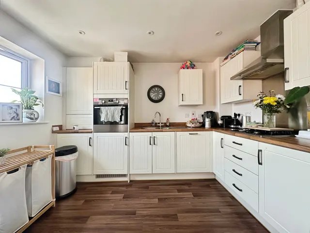 Photo 2 — Jubilee Drive, Church Crookham, Fleet, Hampshire, GU52 8BQ
