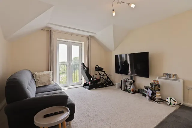 Photo 2 — Weston View, Crookes, Sheffield