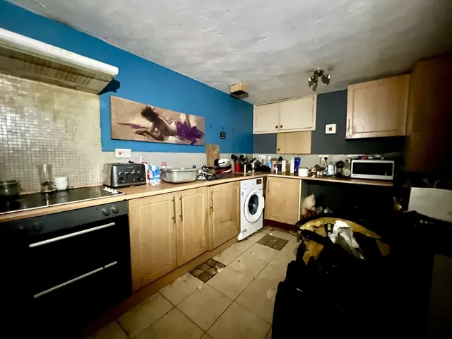 Manchester Road, Mossley, OL5, photo 3