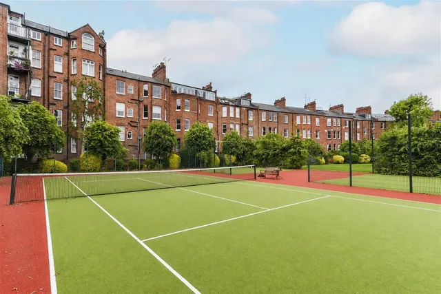 Photo 2 — Compayne Gardens, London NW6 3DG