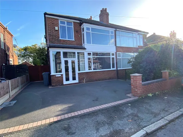 Colindale Avenue, Blackley, M9, photo 1