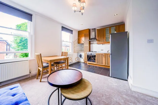 Aynhoe Road, London, W14, photo 1