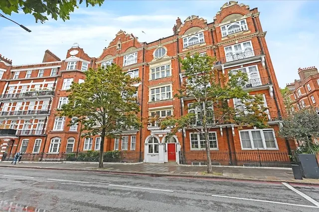 Earls Court Road, Earls Court, SW5, photo 1