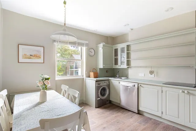 Stockwell Park Road, London, SW9, photo 3