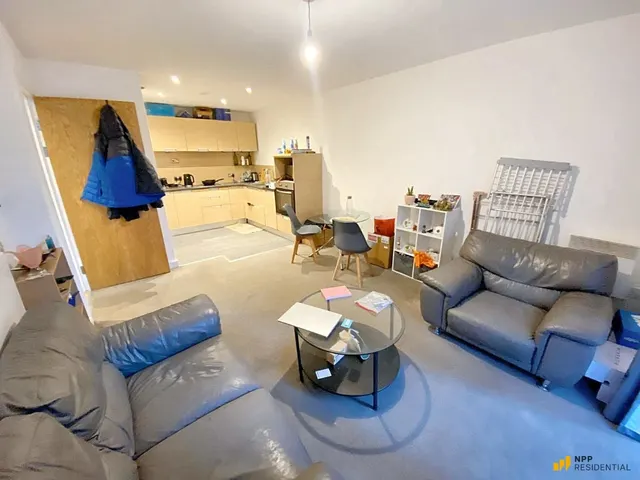 Photo 3 — 3 Hornbeam Way, Manchester, M4 4AT