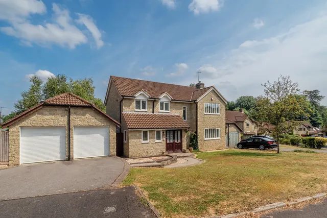 Claremont Gardens, Hallatrow, BS39, photo 1