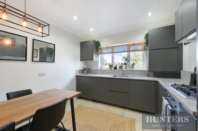 Washington Road, Worcester Park, photo 1