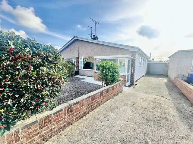 Links Avenue, Rhuddlan, LL18, photo 1