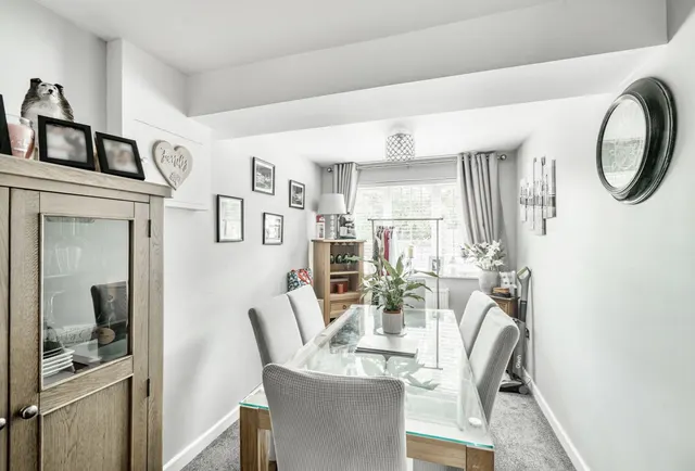 Photo 2 — Chedworth Drive, Witney, OX28 5FS