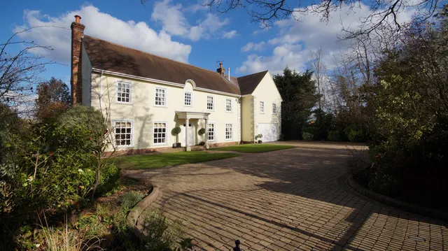 Grove Lane, Chigwell, photo 1