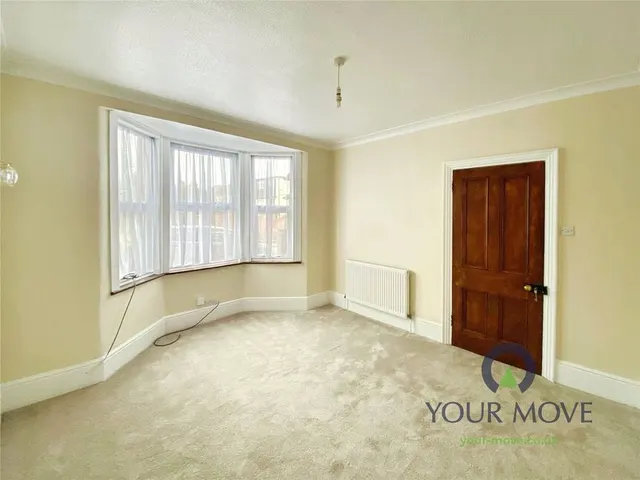 Bradshaw Road, Watford, WD24, photo 3