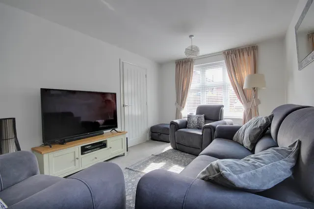 Photo 2 — Walker Close, Beverley