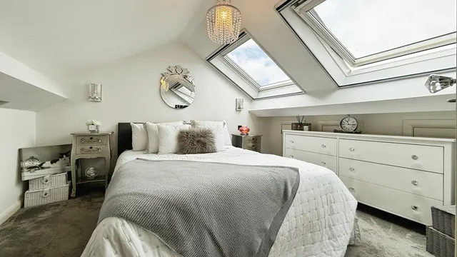 Photo 2 — Heol Brynna, Cimla, Neath, SA11