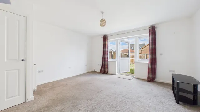 Photo 3 — York Road, Bourne, PE10