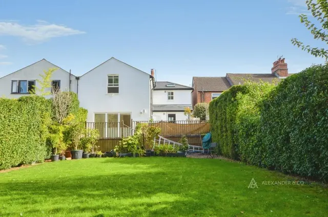 Fog Cottages, Tring Station, HP23, photo 3