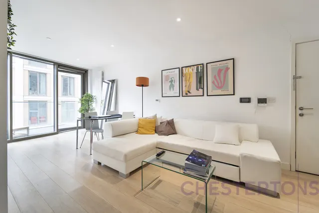 Schooner Road, London, E16, photo 1