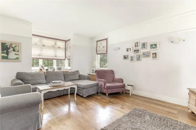 Moor Road, Bramhope, LS16, photo 2