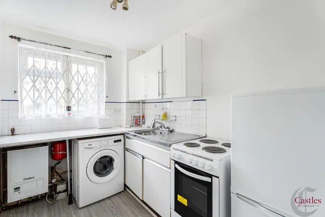 Palmerston Road, N22, photo 3