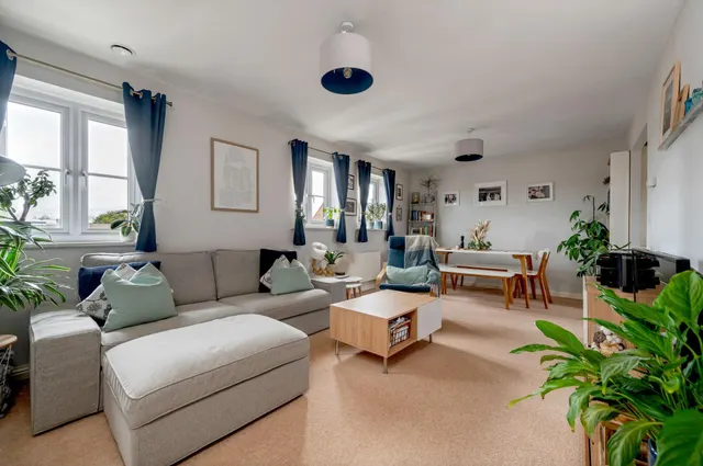 John Clare Close, Oakham, LE15, photo 2