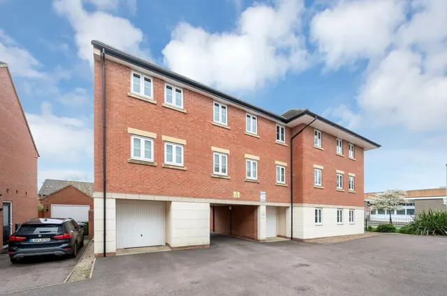 John Clare Close, Oakham, LE15, photo 1