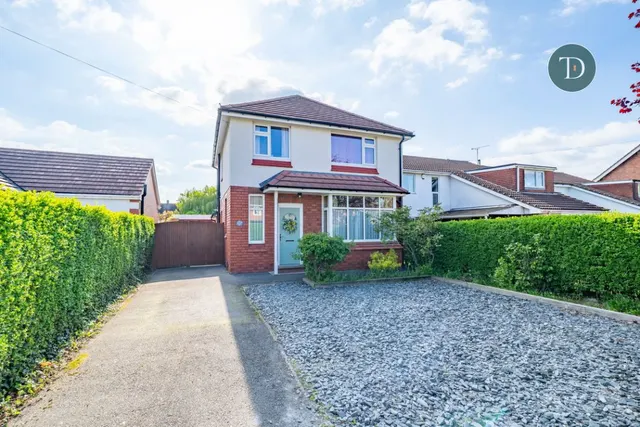 Pooltown Road, Whitby, CH65 7AF, photo 1
