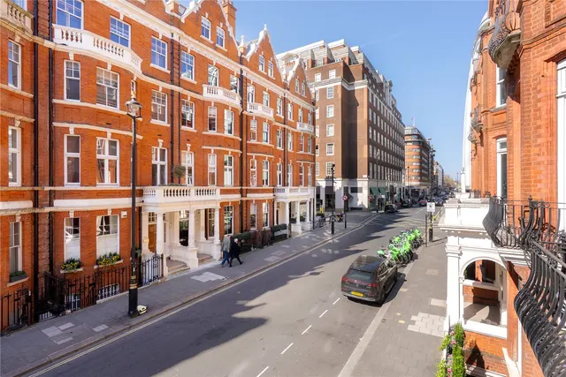 Photo 3 — Park Street, Mayfair, London, W1K 6NT