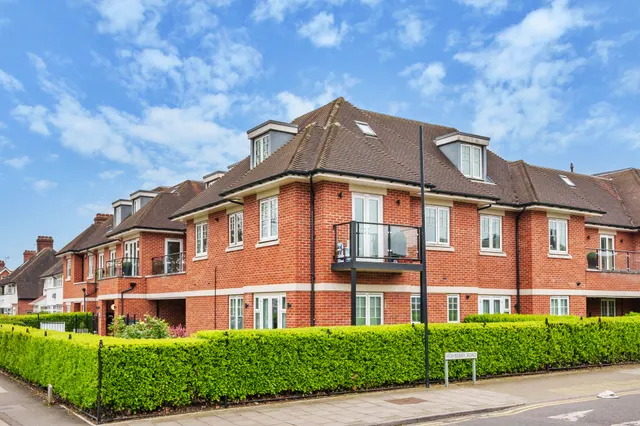 6 Marylake Court, 293 Whitchurch Lane, Edgware, photo 1