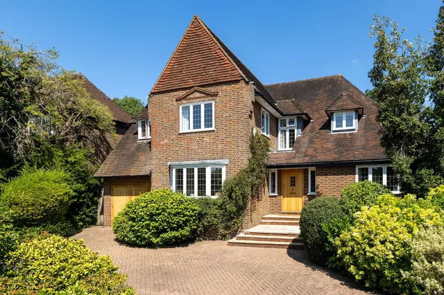 Wykeham Road, London, NW4, photo 1