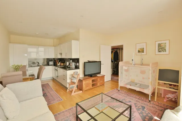 2 bedroom flat, Park Street, Ashford, TN24