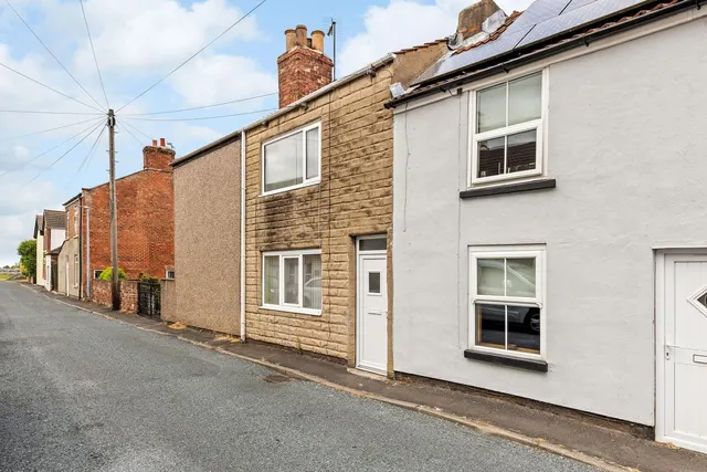 High Street, Swinefleet, DN14, photo 1