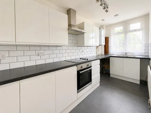 Hill House, Waltham Abbey, EN9, photo 3