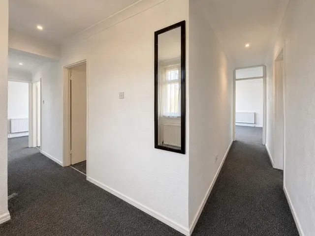 Hill House, Waltham Abbey, EN9, photo 2