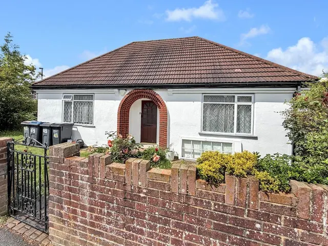 Princes Avenue, Sanderstead, photo 1