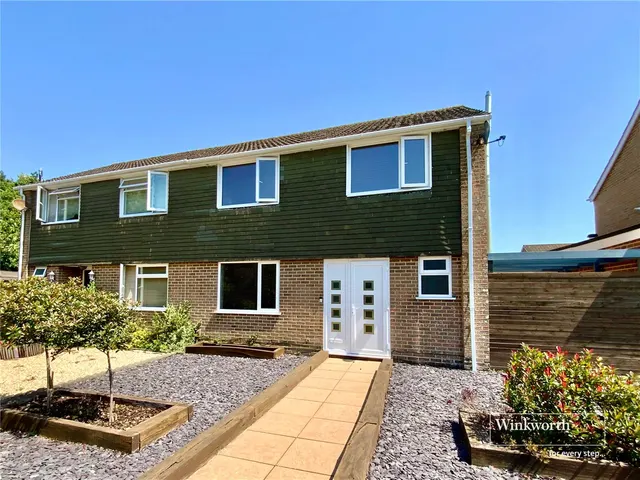 Curlew Road, Mudeford, BH23, photo 1